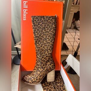 Bill Blass knee high black/brown size 8.5